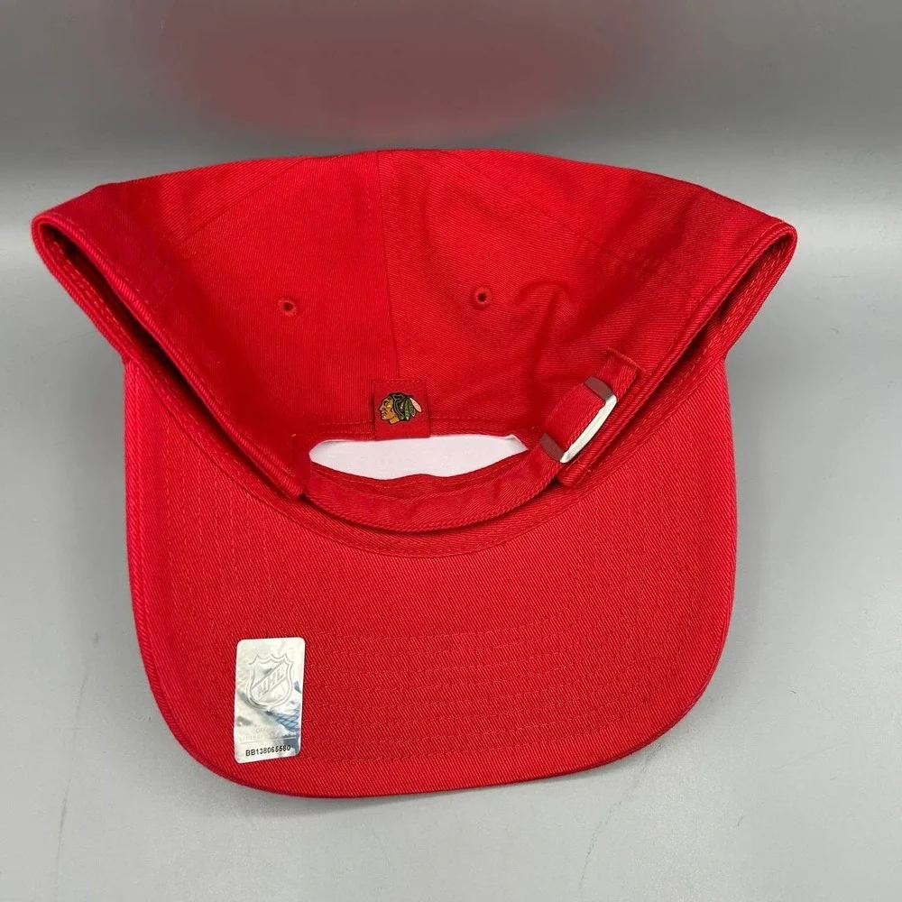 Chicago Blackhawks Hat Women Red Embroidered NHL Fanatics Strap Back Cap Cotton
